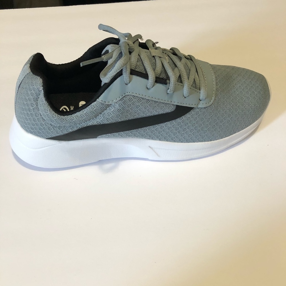 NWT Athletic Works Sneakers B3 - Picture 5 of 7